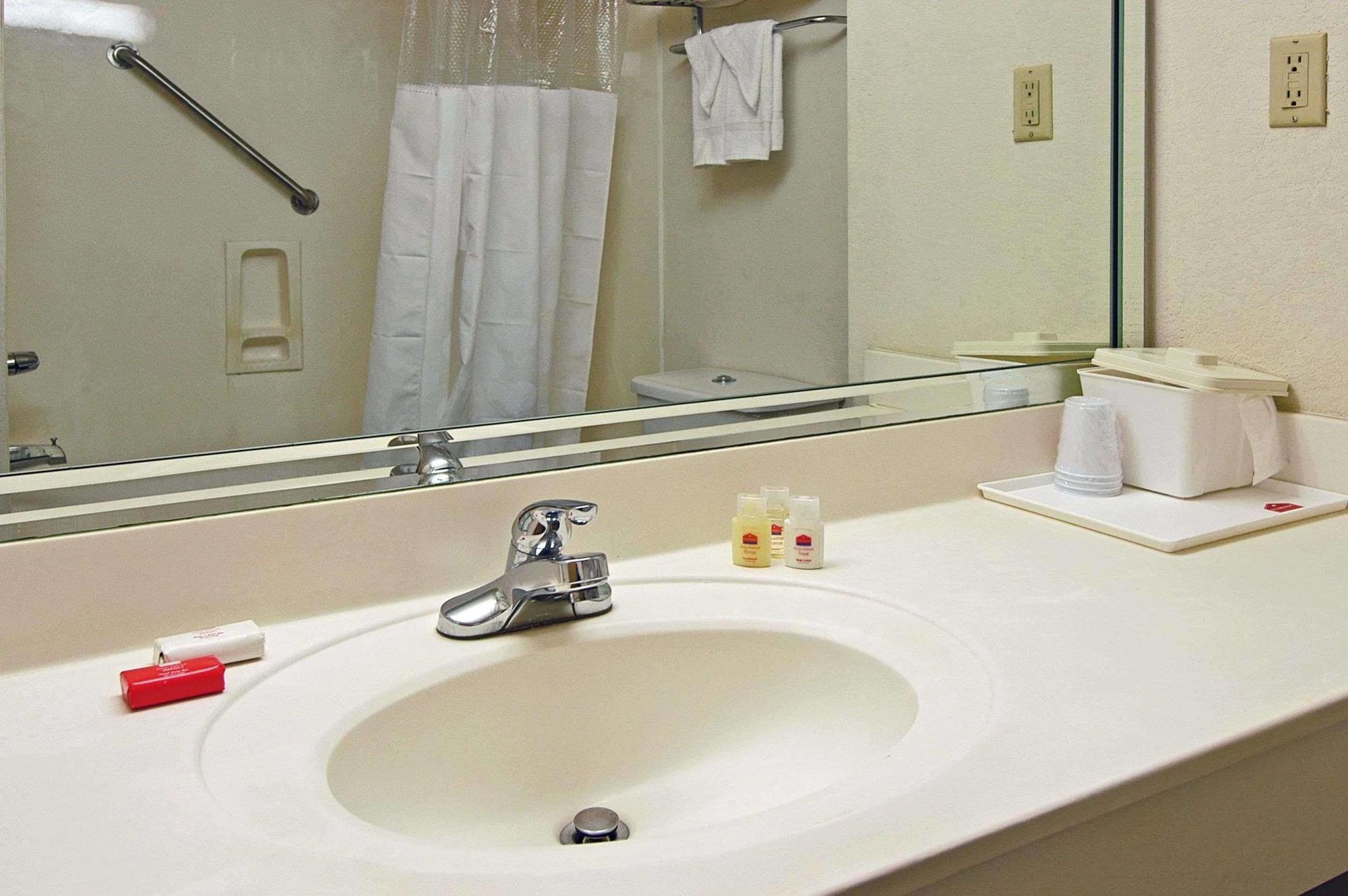 מלון Ramada By Wyndham Alpharetta Atlanta North מראה חיצוני תמונה